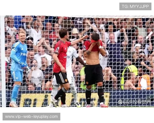 曼联防线再挨刀！乌加特低迷暴露阿莫林战术短板