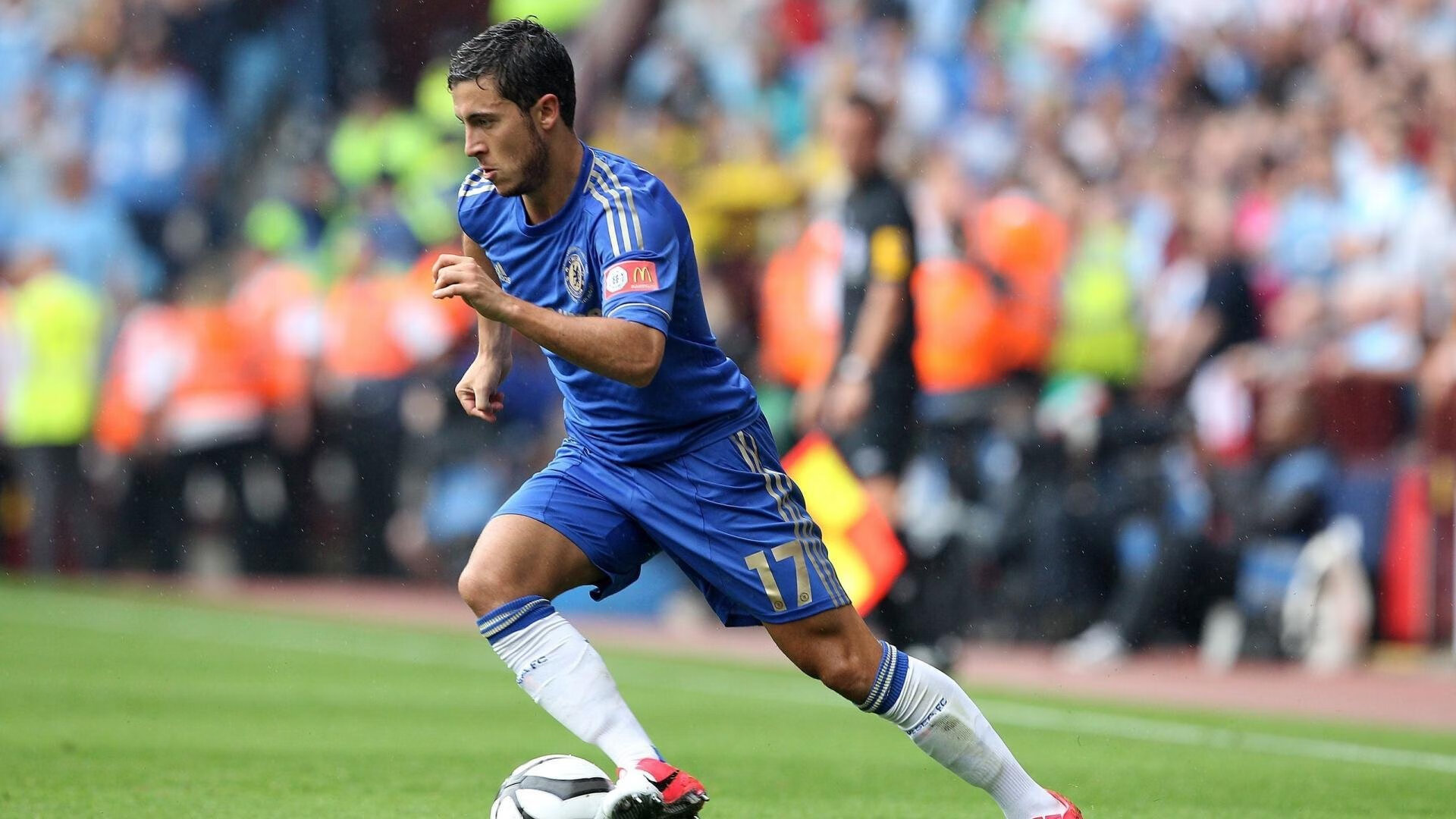 体育新闻中心重视原创深度内容打造，体育新闻报道角度